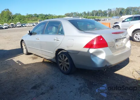 2007 Honda Accord 3.0 Ex z USA, uszkodzony, nr VIN 1HGCM66577A091457